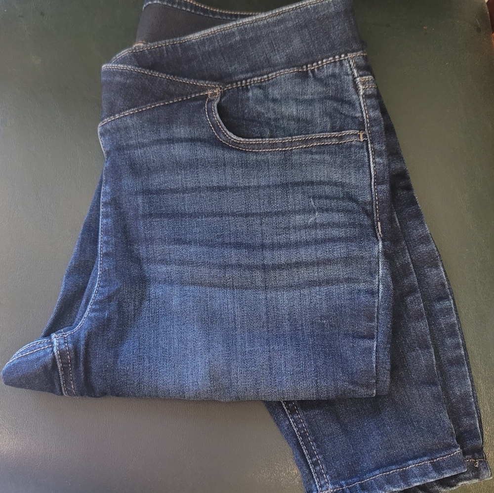 Stretchy Jean with stretch waist jeans medium